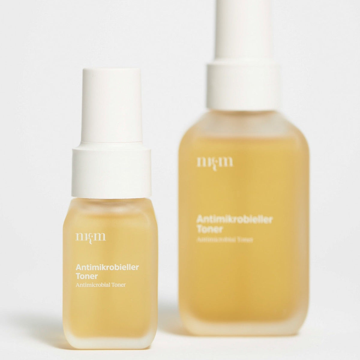 Antimikrobieller Toner in regulärer und Reisegröße