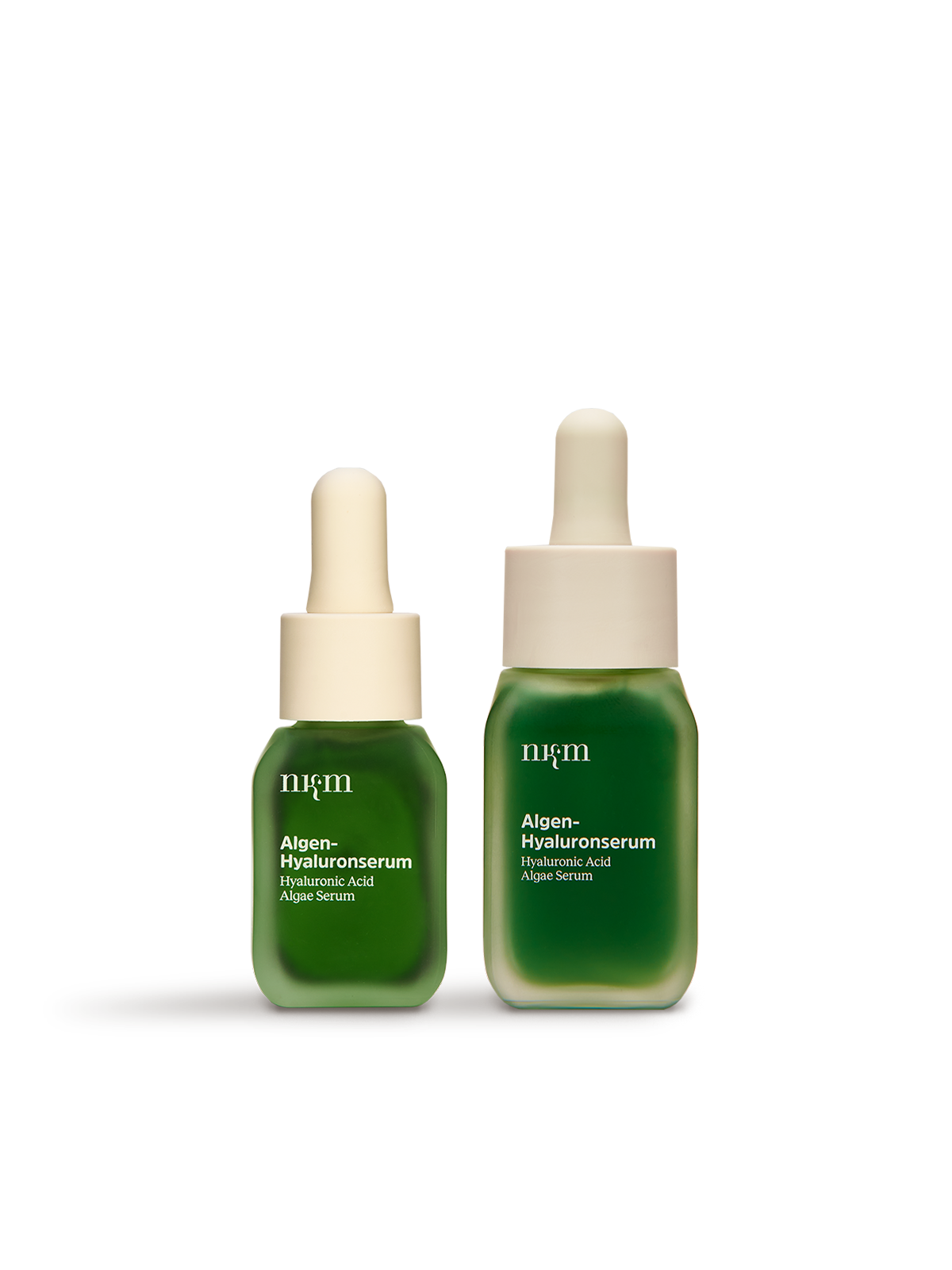 Algen-Hyaluronserum von nkm, links in Reisegröße, rechts in Vollgröße