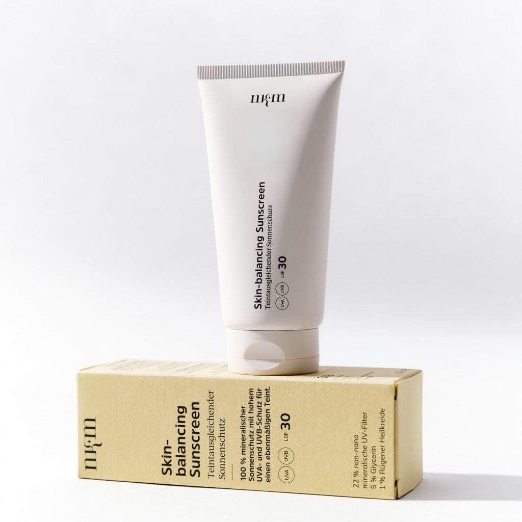 Skin-balancing Sunscreen von nkm Tube und Verpackung