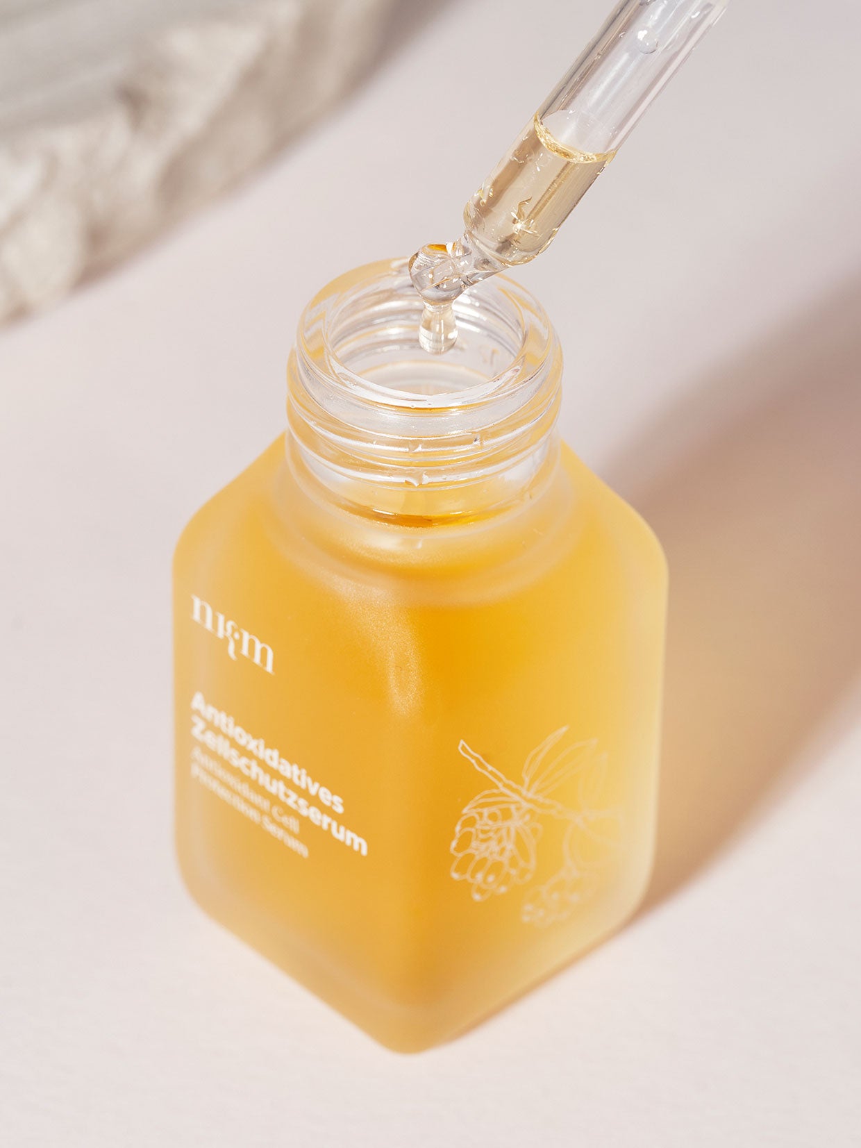 offenes Antioxidatives Zellschutzserum mit Pipette