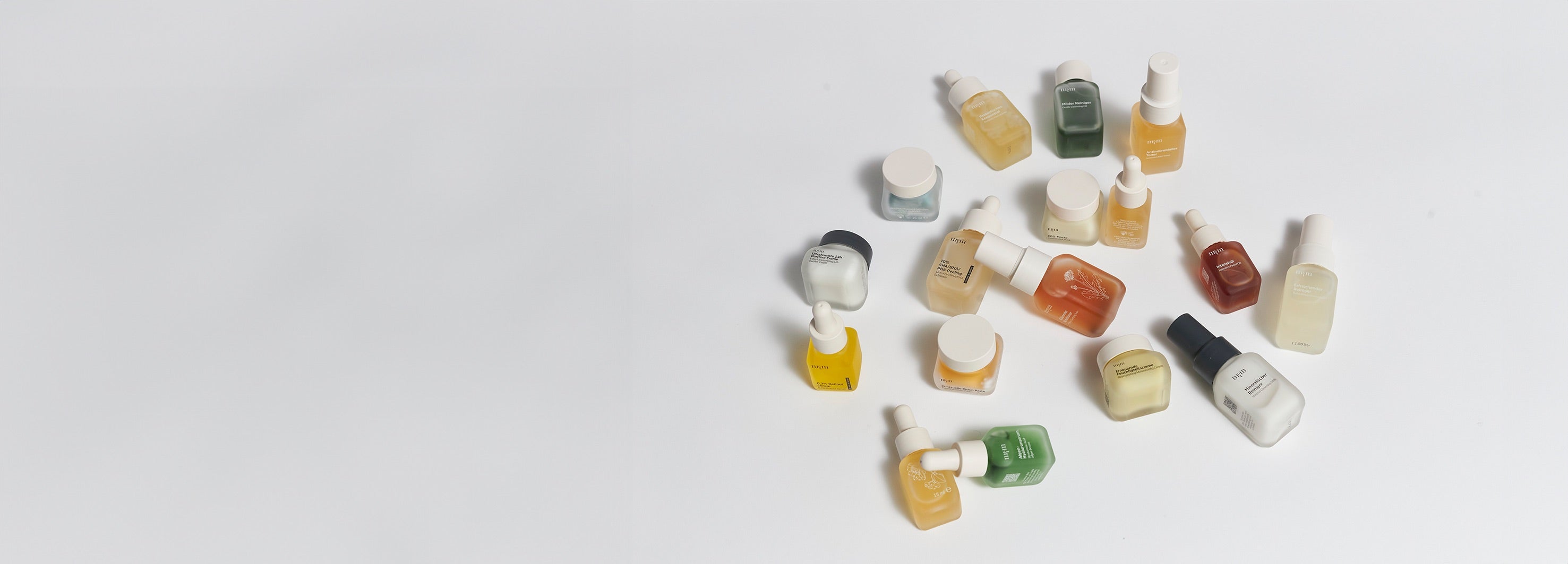 verschiedene Kosmetikprodukte von nkm